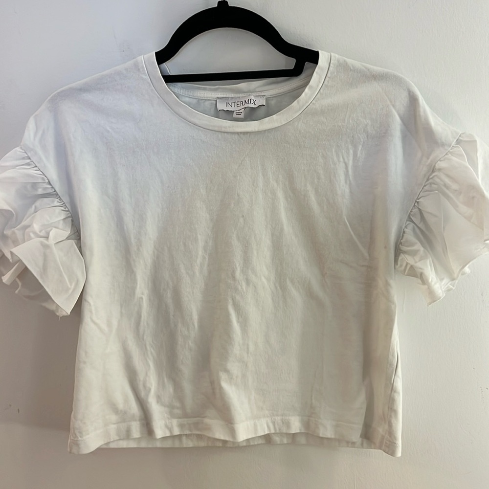 Intermix ruffle sleeve cropped t shirt (S)